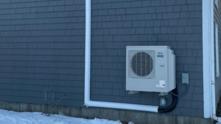 High-Efficiency Two-Zone Heat Pump System in Kensington, NH